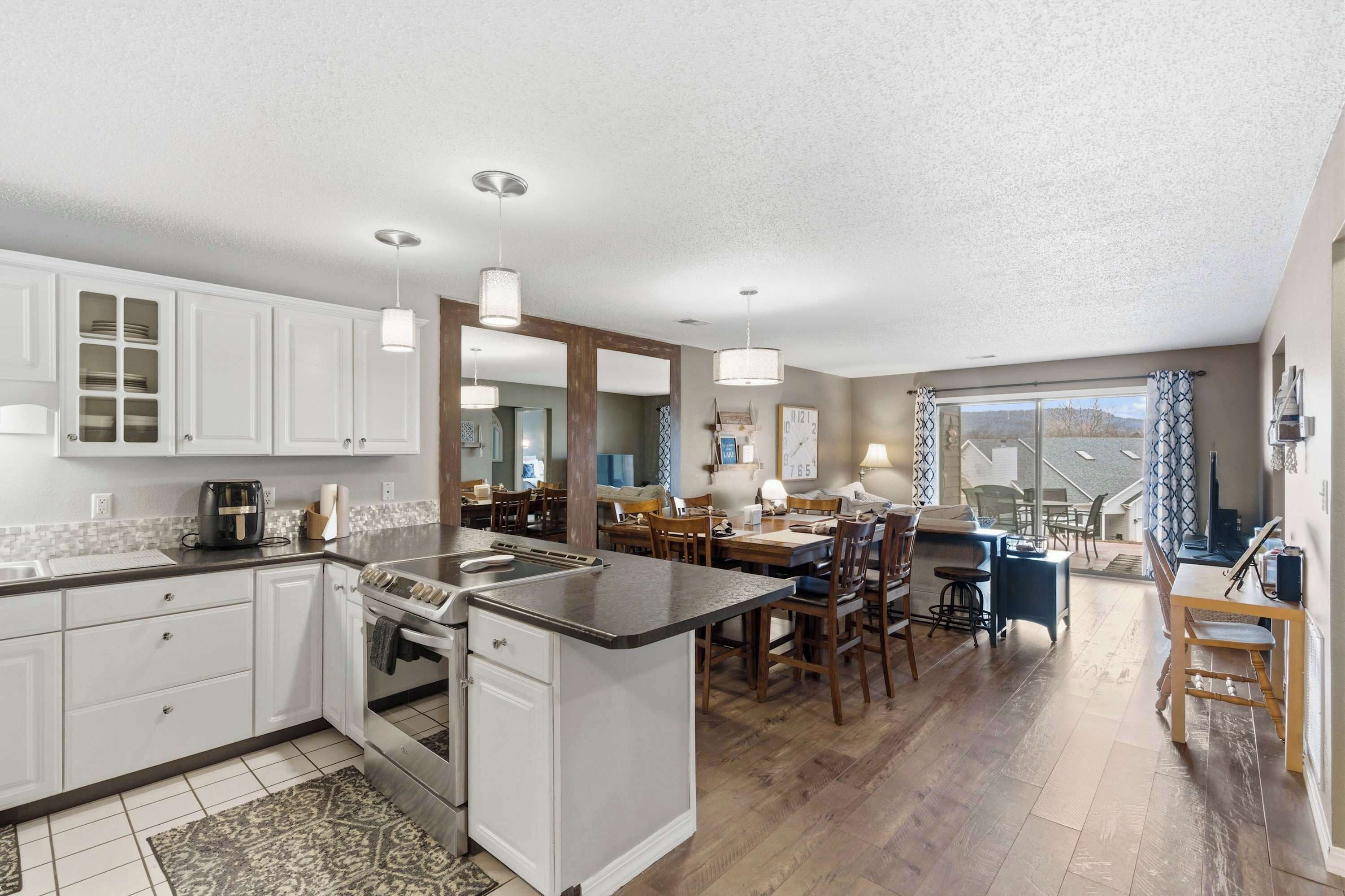 Condo, Multiple Beds, Patio, Garden View (Twin Lakes Getaway) | Private kitchen