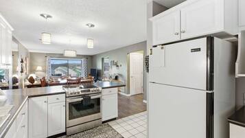 Condo, Multiple Beds, Patio, Garden View (Twin Lakes Getaway) | Private kitchen