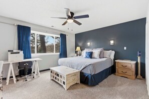 Apartamento, varias camas, patio, vistas al jardín (Twin Lakes Getaway)