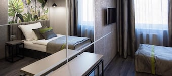 Central Passage Hotel