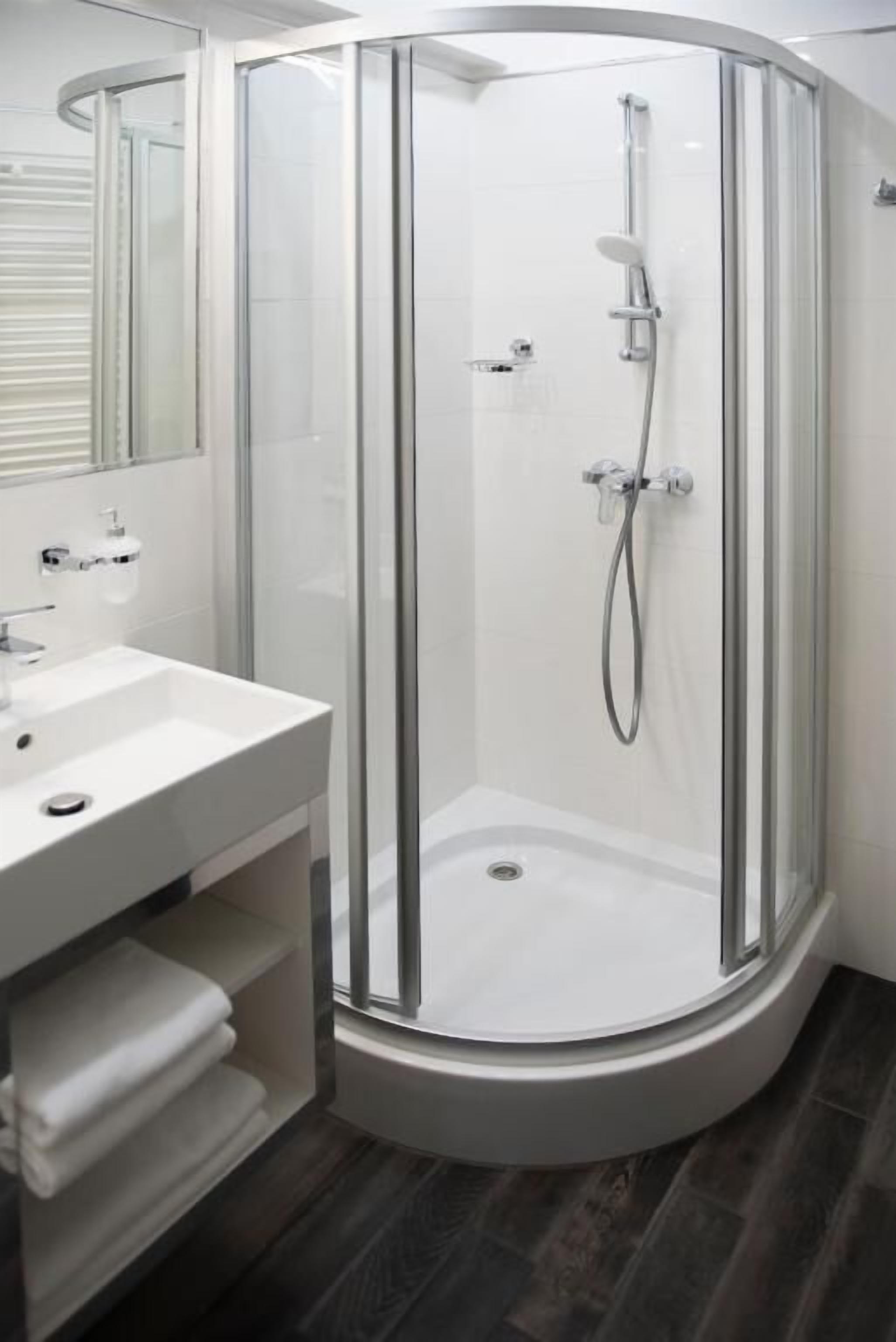 Chambre Simple, vue ville | Salle de bain