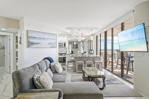 Smart TV, DVD player - Gulf-Front Luxury | Surfside 11th Floor | #1109 | 2B/2Ba (Miramar Beach)