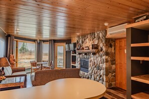 Living area - Northwoods At The Lodge Two Bedroom Suite (Two Harbors)