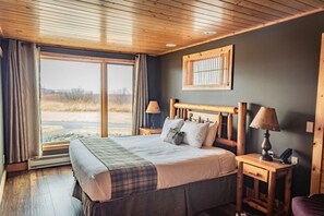Room - Northwoods At The Lodge Two Bedroom Suite (Two Harbors)