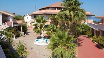 Enceinte de lâhĂ©bergement