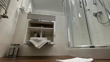 Standard Double or Twin Room, City View | Bathroom