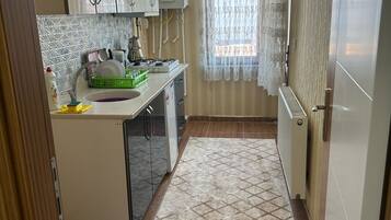 Leilighet – classic, balkong, byutsikt | Eget kjøkken