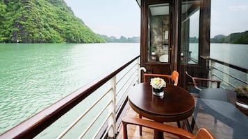 Junior Suite, Beach View, Executive Level | Property grounds