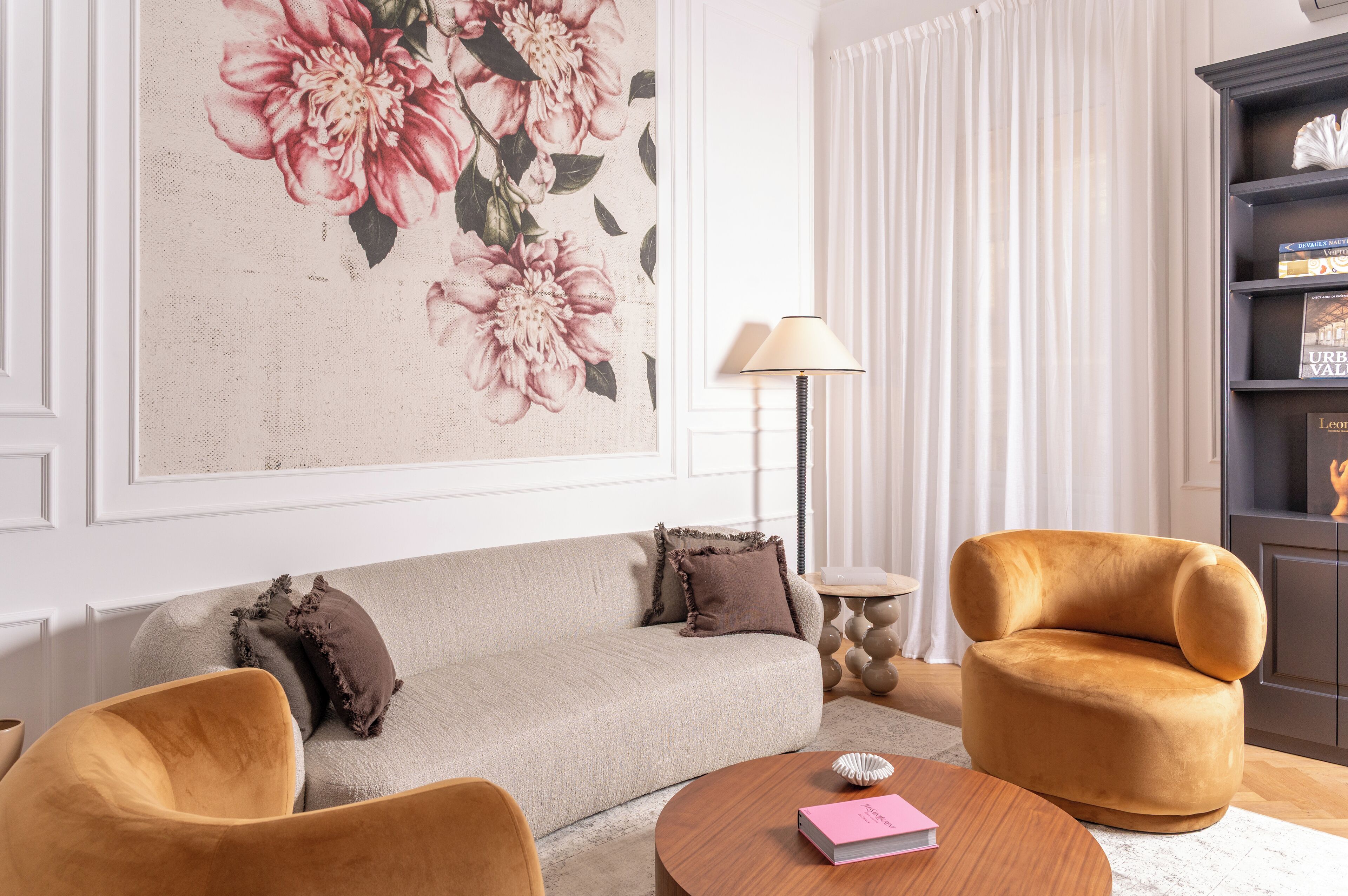 Luxury Apartment, City View | Living area