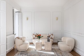 Interior - Waou Malasaña Luxe- Short Term Rental (Madrid)