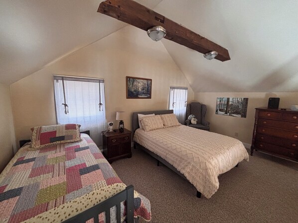 1 bedroom, WiFi, bed sheets - A cozy little house with everything you need (Newport)