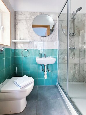 Bathroom - Villa Delphi (Is-Swieqi)