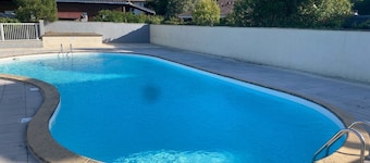 Holiday Home 'Villa Lolo' with Shared Pool, Private Terrace and Wi-Fi