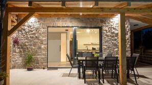 Outdoor dining - Villa Dominika by Villas Guide (Karojba)