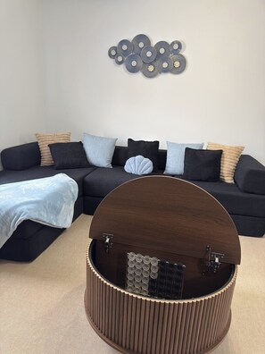 Interior - Sunset Beachside Getaway, 6 mins WALK to the Beach (Panama City Beach)