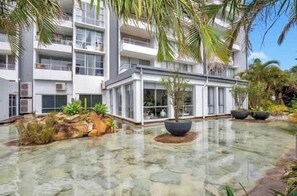 Exterior - Sleep Under the Stars | Architect’s Designer Loft🥂 (Surfers Paradise)