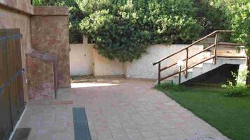 Enceinte de lâhĂ©bergement