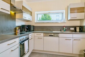 Private kitchen - Deluxe Apartment Pearl (Friedrichshafen)