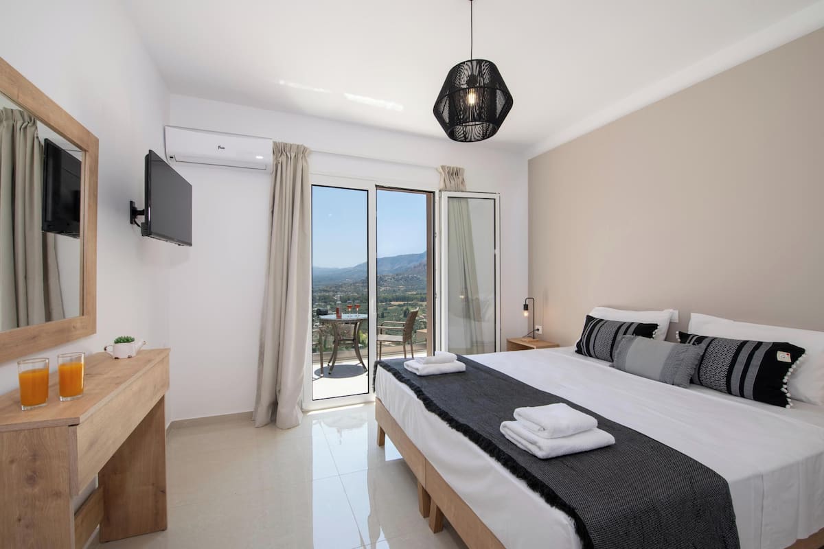 Family Room, Sea View