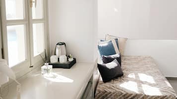 Junior Triple Room, Hot Tub