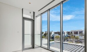 Interior - LUX District One Lagoon View Townhouse (Dubai)
