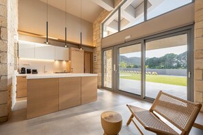 Interior - Terra Petra Luxury Villas - Gaia Villa (Vourvourou)