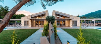Terra Petra Luxury Villas - Luna Villa