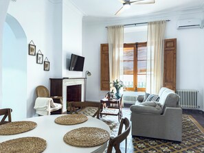 Departamento familiar, balcón, vista a la ciudad