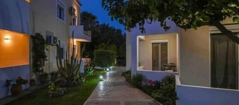 Antonia - Charalampos: Boutique Cretan Apartments Just Steps from Plakias Beach
