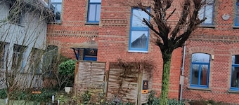 Comfortable guest house – 5 rooms wth private bathroom, Wi-Fi, kitchen & parking