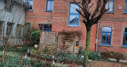Comfortable guest house – 5 rooms wth private bathroom, Wi-Fi, kitchen & parking
