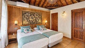 Deluxe Double Room | Free WiFi