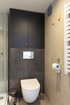 Tienda, baño privado, vistas a la montaña | Baño | Artículos de higiene personal gratuitos, secador de pelo y toallas