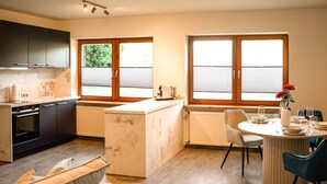 茶具/咖啡用具、冰箱、烤箱、炉灶