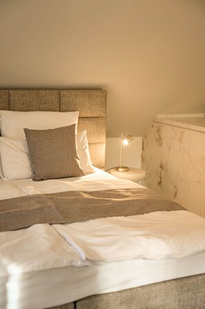 1 bedroom, travel crib, free WiFi, bed sheets - DREIER - Cozy Apartment (Spalt)