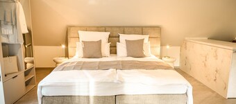 Three - Cozy Apartment