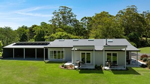 Exterior - Grovebrook Cottage, Broughton (Broughton)