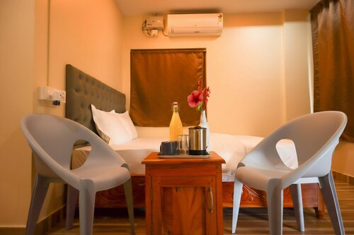  Room in Raindrop Homestay close to dive centers & beaches with Shared kitchen