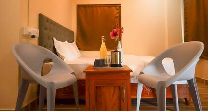 Room in Raindrop Homestay close to dive centers & beaches with Shared kitchen