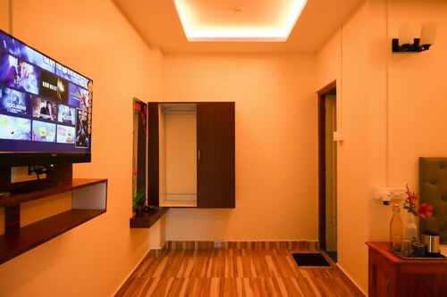  Room in Raindrop Homestay close to dive centers & beaches with Shared kitchen