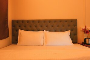 1 bedroom, in-room safe, free WiFi, bed sheets