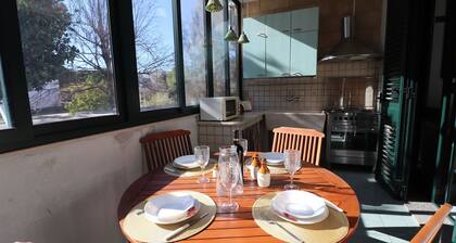 Belle maison de vacances privée avec climatisation, WIFI, TV, véranda et vue panoramique