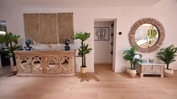 Villa, privat basseng, hageutsikt | Lobby