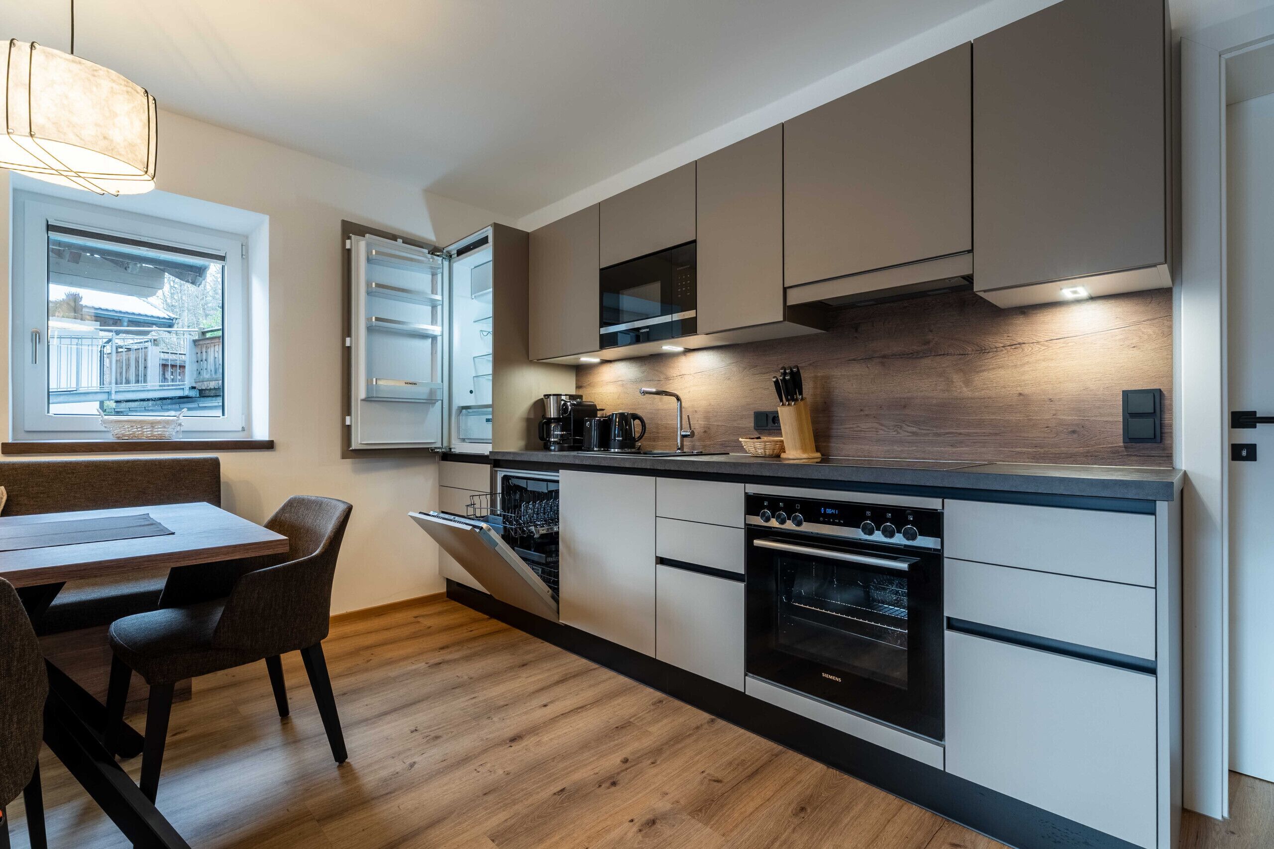 Frigorifero, microonde, forno, lavastoviglie