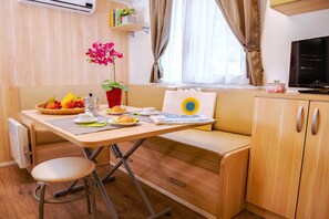 Mobile Home | Private kitchen - Mobilhome im Ferienpark mit Grosser Poolanlage (Orbetello)