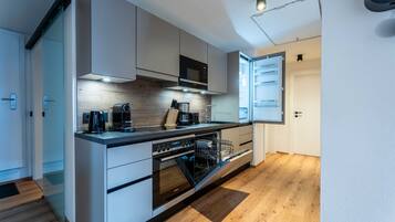 Fridge, microwave, oven, dishwasher