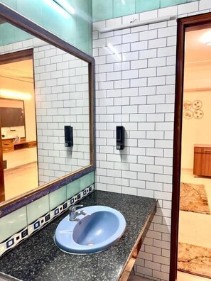 Superior Studio, Patio | Bathroom - Fortune Home Service Apartment 1RK E-30 (New Delhi)