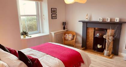 Driftwood - A coastal experience by the sea.