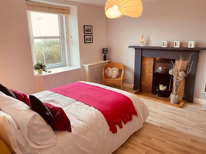 Driftwood - A coastal experience by the sea.