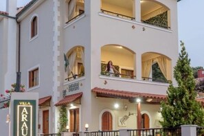Exterior detail - Villa Araucaria – Private Pool & Jacuzzi with Stunning Sea Views (Rethymno)